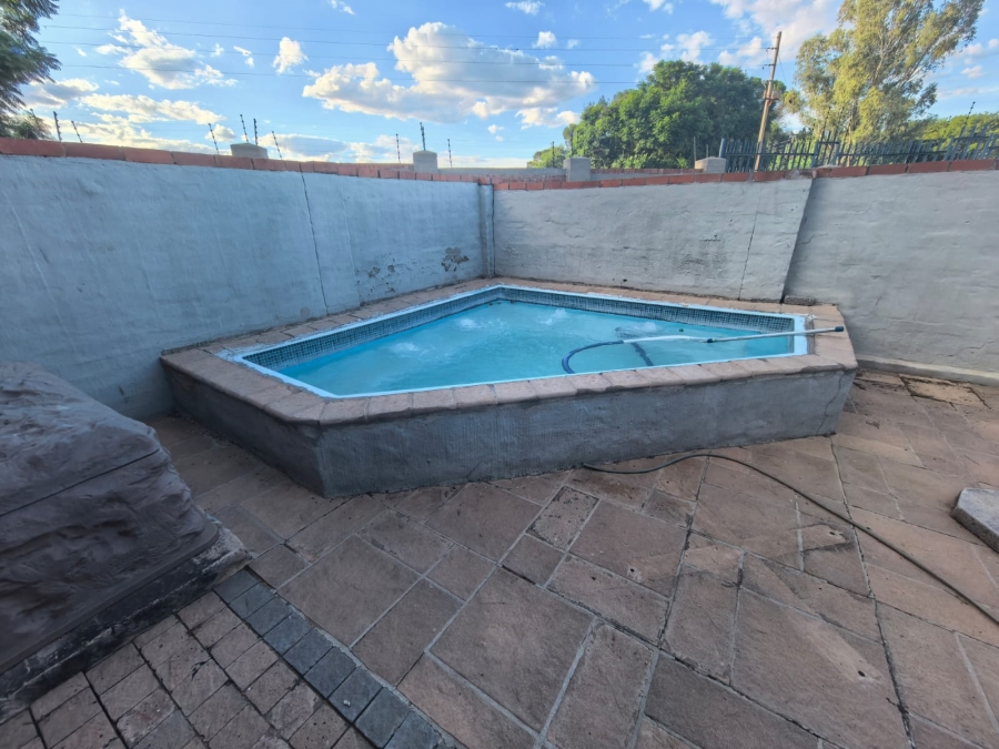 3 Bedroom Property for Sale in Waterval East North West